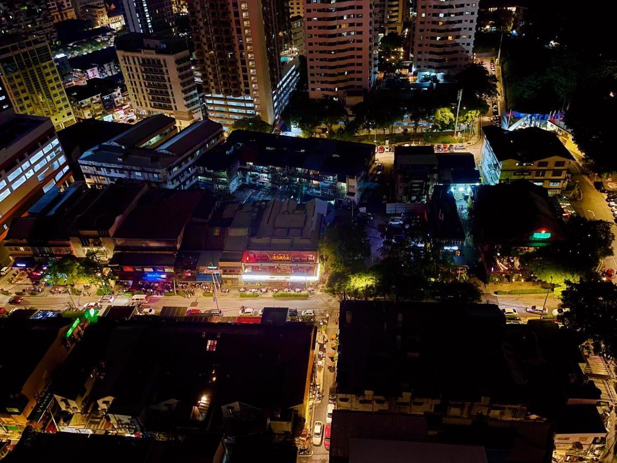 Lux Suites Kl City Pavilion Bukit Bintang With Infinity Pool Kuala Lumpur Bagian luar foto