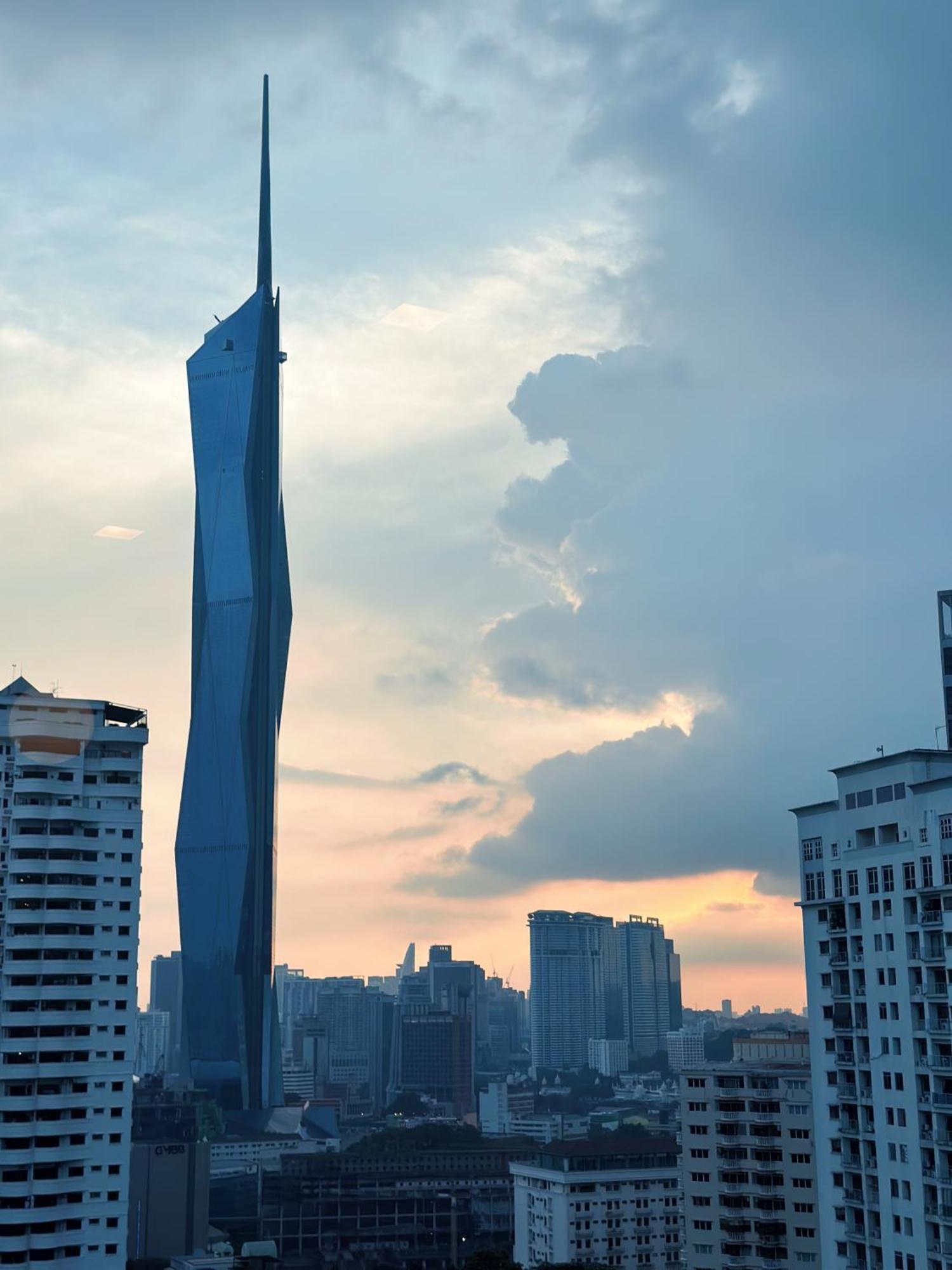 Lux Suites Kl City Pavilion Bukit Bintang With Infinity Pool Kuala Lumpur Bagian luar foto